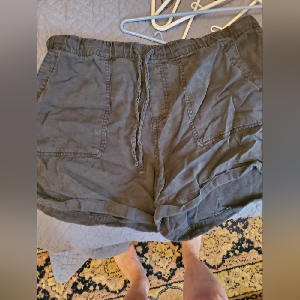 GAP Gray Drawstring Shorts Size Large